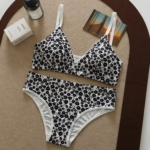 Daily Wear Comfort Collection Lightly Padded Leaf Design Bra and Matching Panty Set