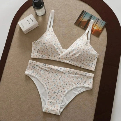 Daily Wear Comfort Collection Lightly Padded Leaf Design Bra and Matching Panty Set